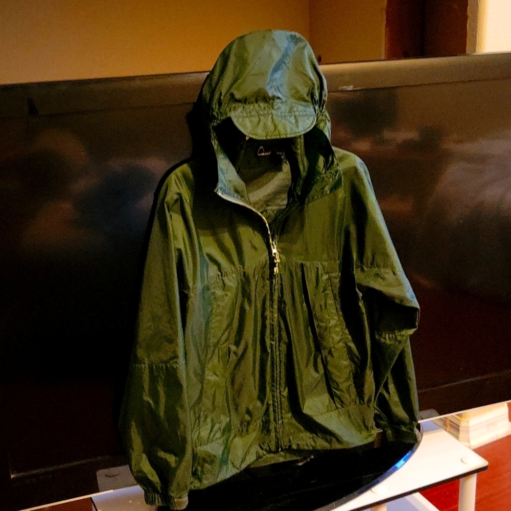 VTG HEAD TENNIS WINDBREAKER/UTILITY/HIKING DARK GRERN, LARGE, NWOT